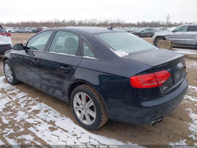 2010 AUDI A4 WAUAFAFL1AN026943 Photo 2