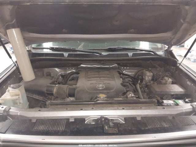5TFFY5F16EX158387 Toyota Tundra Limited 5.7l V8