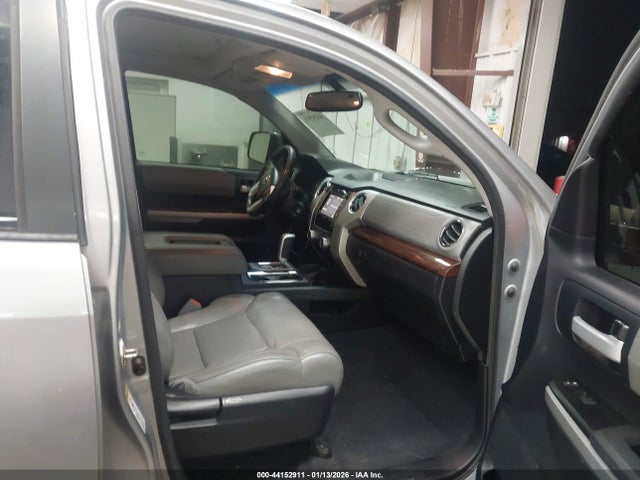 5TFFY5F16EX158387 Toyota Tundra Limited 5.7l V8