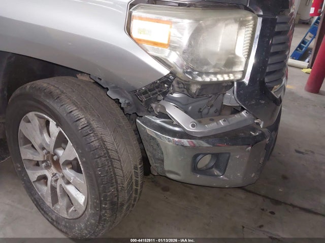 5TFFY5F16EX158387 Toyota Tundra Limited 5.7l V8