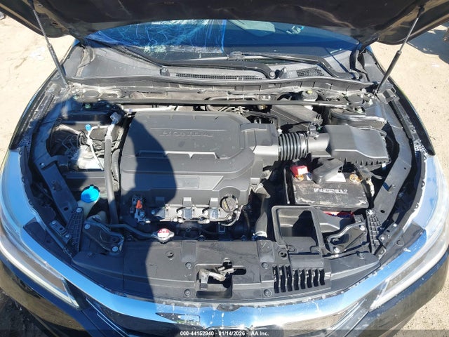 1HGCR3F91HA004897 Honda Accord Touring V6