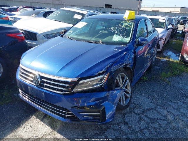 1VWDT7A36HC000098 Volkswagen Passat 1.8t R-line