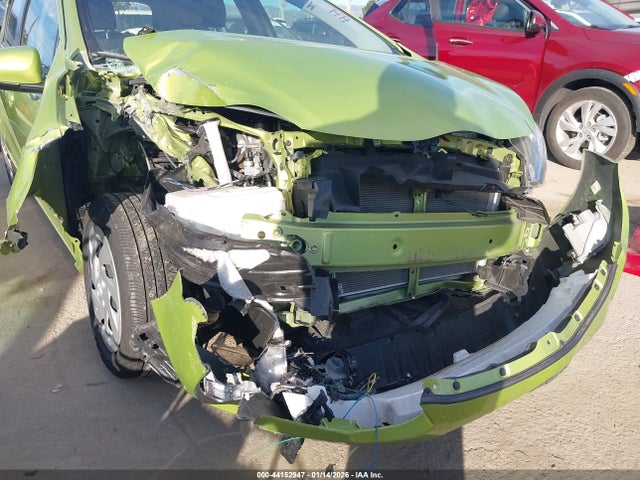JTDKDTB37G1132084 Toyota Prius C Two