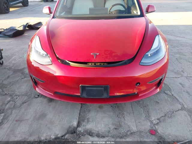44152992 :رقم المزاد ، 5YJ3E1EB3NF132564 vin ، 2022 Tesla Model 3 Long Range Dual Motor All-wheel Drive مزاد بيع
