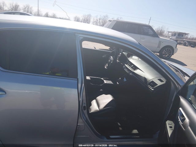 2016 LEXUS CT 200H JTHKD5BH4G2263764 Photo 4