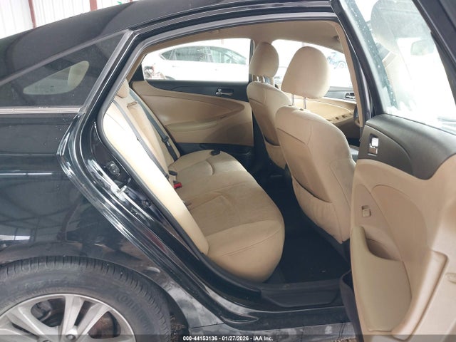 2013 Hyundai Sonata Gls მანქანა იყიდება აუქციონზე, vin: 5NPEB4AC4DH662530, აუქციონის ნომერი: 44153136