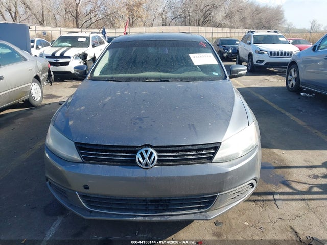 3VWD17AJ4EM439153 Volkswagen Jetta 1.8t Se