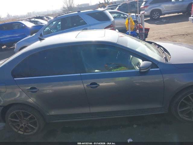 3VWD17AJ4EM439153 Volkswagen Jetta 1.8t Se