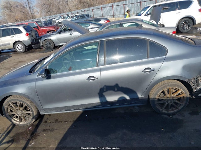 3VWD17AJ4EM439153 Volkswagen Jetta 1.8t Se