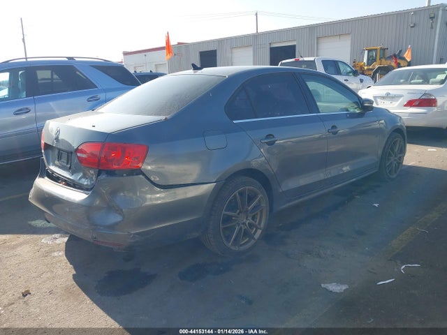 3VWD17AJ4EM439153 Volkswagen Jetta 1.8t Se
