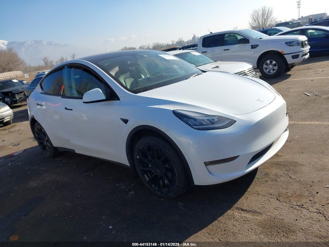 2022 TESLA MODEL Y 7SAYGDEE4NF385049