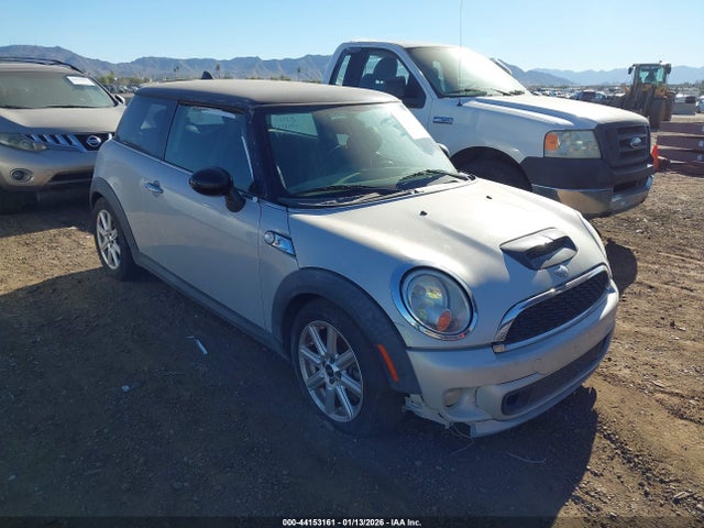 2011 MINI COOPER S WMWSV3C56BTY15109 Photo 0