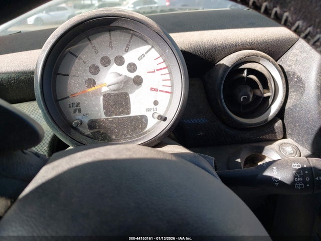 2011 MINI COOPER S WMWSV3C56BTY15109 Photo 6
