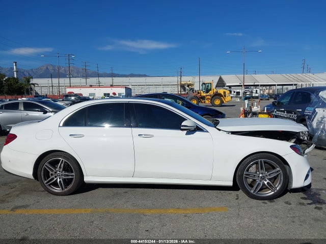 Mercedes-Benz E 300 2019 WDDZF4JB9KA551852 Image 13