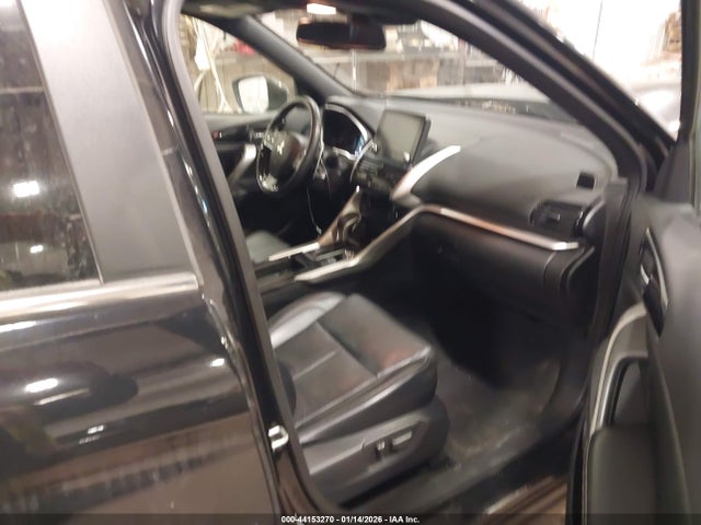 2022 MITSUBISHI ECLIPSE CROSS JA4ATWAA8NZ057484 Photo 4