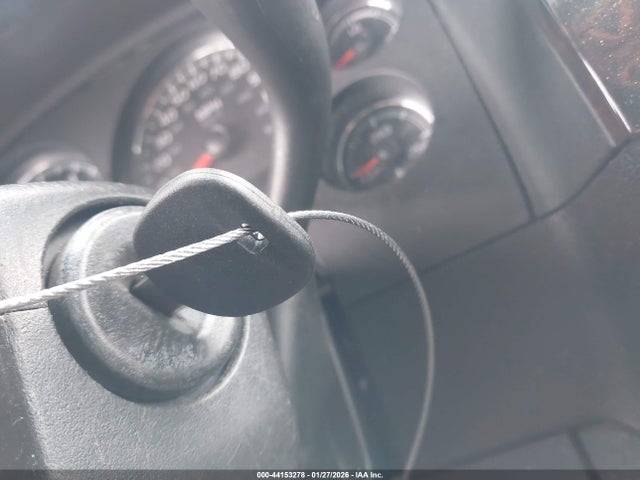 2011 GMC YUKON XL 1500 1GKS1MEF0BR170209 Photo 10