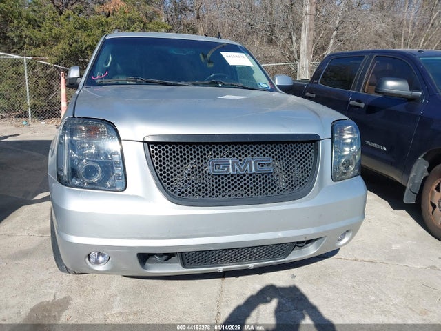 2011 GMC YUKON XL 1500 1GKS1MEF0BR170209 Photo 5