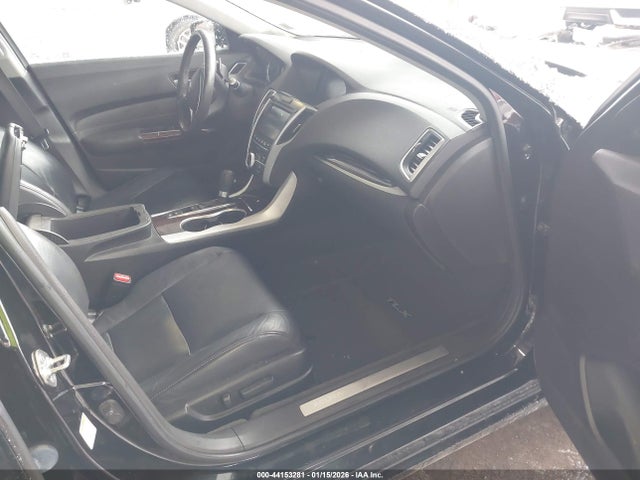 44153281 :رقم المزاد ، 19UUB1F5XHA000938 vin ، 2017 Acura Tlx Technology Package مزاد بيع