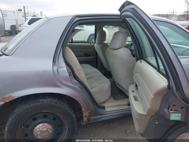 Продажа на аукционе авто 2006 Ford Crown Victoria Police/police Interceptor, vin: 2FAHP71W26X145728, номер лота: 44153286