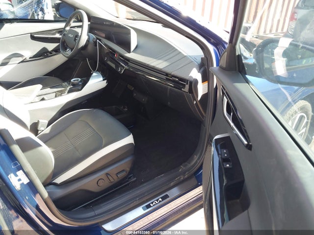 2022 KIA EV6 KNDC44LA2N5062832 Photo 4