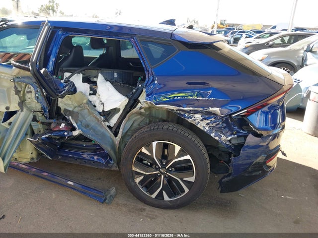 2022 KIA EV6 KNDC44LA2N5062832 Photo 5