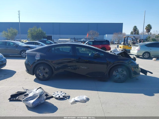 JTDACAAU2R3046041 Toyota Prius Le