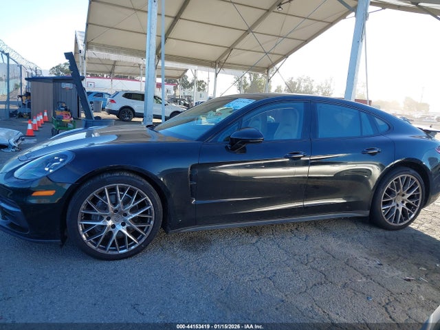 WP0AA2A78JL115874 Porsche PANAMERA 4