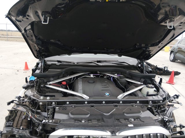 2025 BMW X7 5UX23EM01S9Z62795 Photo 9