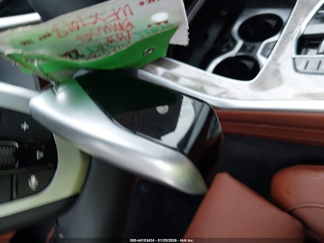 2025 BMW X7 5UX23EM01S9Z62795 Photo 10