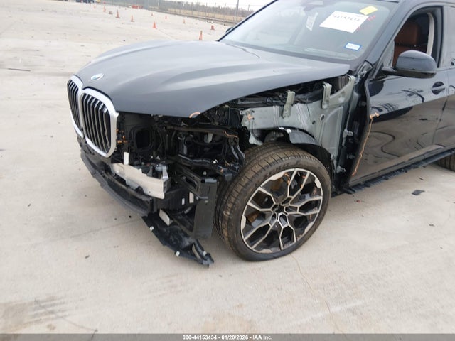 2025 BMW X7 5UX23EM01S9Z62795 Photo 5