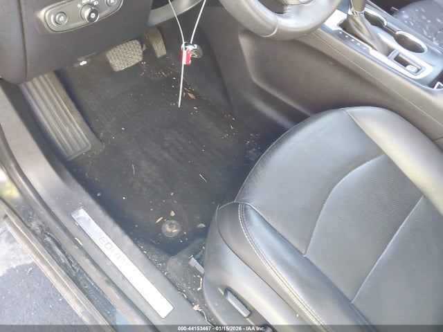 2GNAXMEV0J6146944 Chevrolet Equinox Premier
