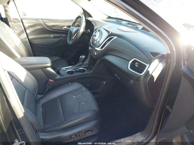 2GNAXMEV0J6146944 Chevrolet Equinox Premier