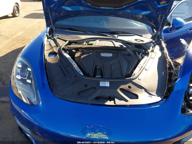 WP0AA2A72JL111173 Porsche PANAMERA 4