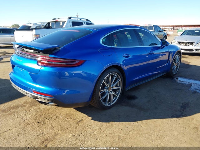 WP0AA2A72JL111173 Porsche PANAMERA 4