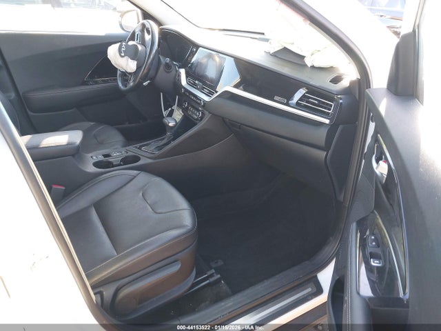 2022 KIA NIRO PLUG-IN HYBRID KNDCC3LD8N5516962 Photo 4