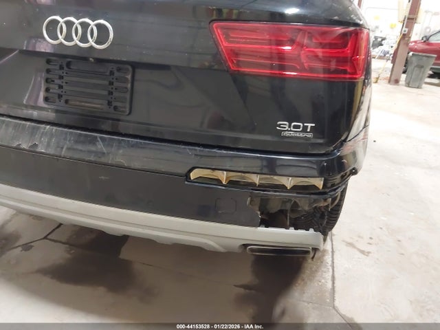 WA1LAAF74HD028810 Audi Q7 3.0t Premium