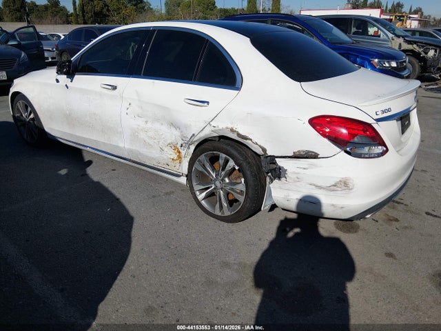 Mercedes-Benz C 300 2016 55SWF4JB4GU102587 Image 3