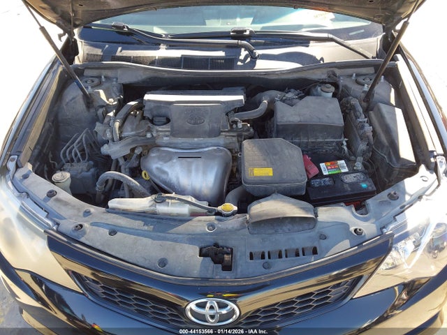 4T1BF1FKXEU340077 Toyota CAMRY SE
