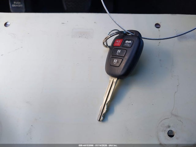4T1BF1FKXEU340077 Toyota CAMRY SE