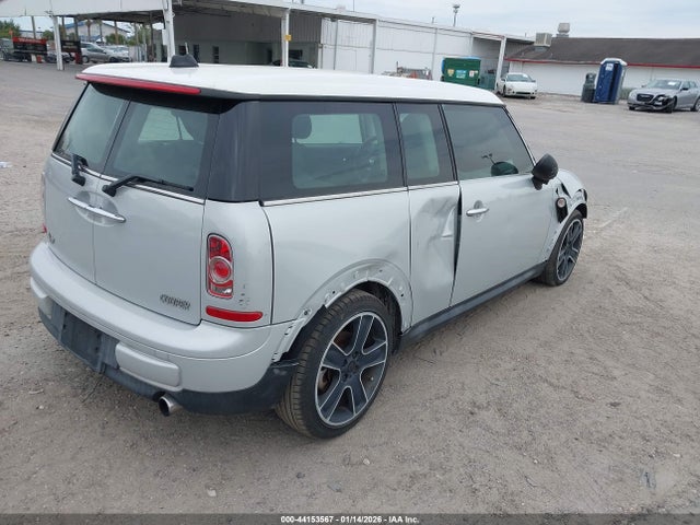 2011 MINI COOPER CLUBMAN WMWZF3C55BTY00807 Photo 3