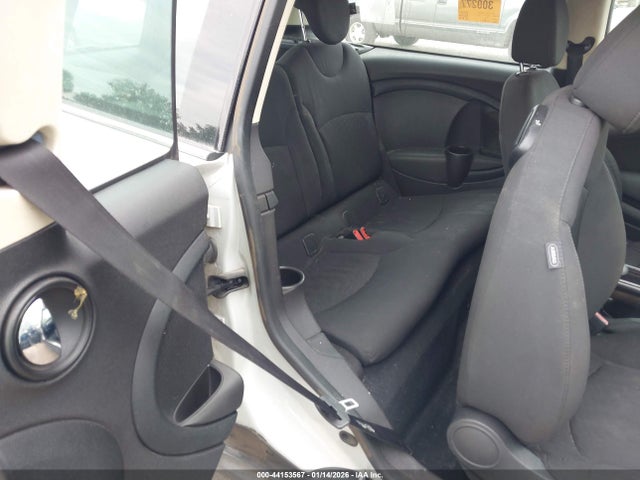 2011 MINI COOPER CLUBMAN WMWZF3C55BTY00807 Photo 7