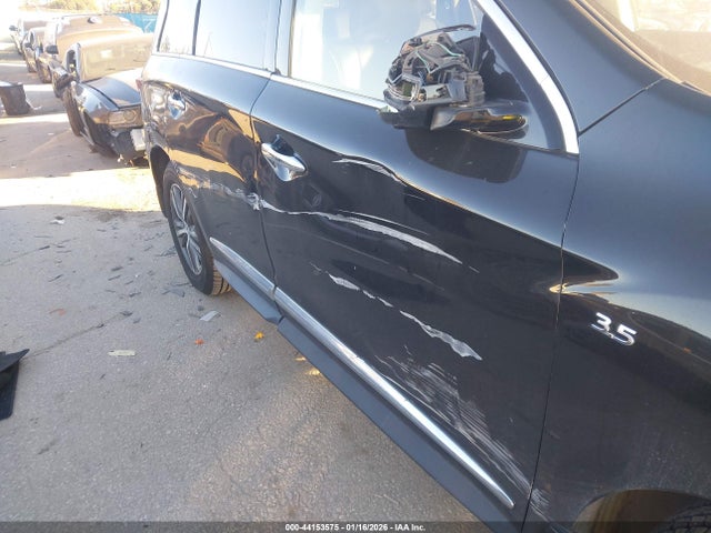 5N1DL0MM5KC528832 Infiniti QX60 LUXE