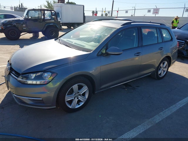 2018 VOLKSWAGEN GOLF SPORTWAGEN 3VWD17AU6JM761751 Photo 1