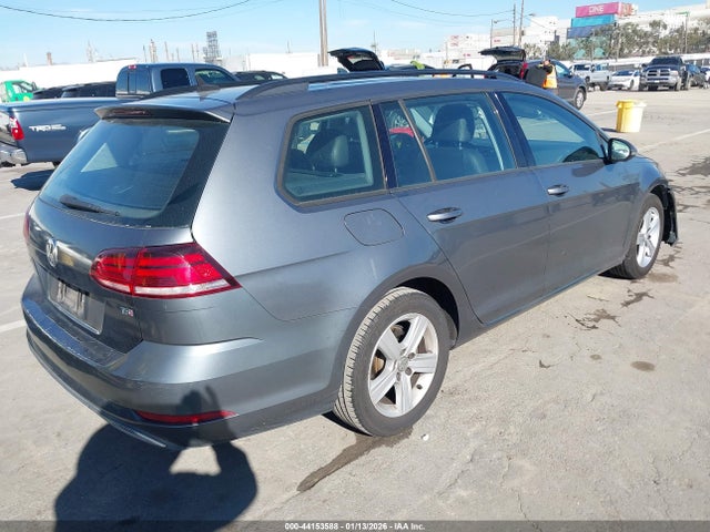 2018 VOLKSWAGEN GOLF SPORTWAGEN 3VWD17AU6JM761751 Photo 3