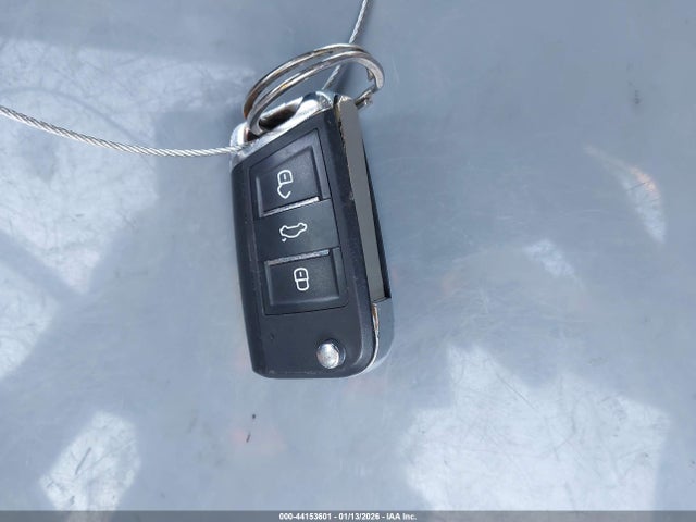 1G4ZP5SSXHU211382 Buick Lacrosse Essence