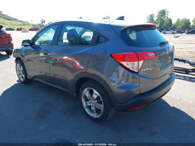 3CZRU5H32JM721050 Honda HR-V LX