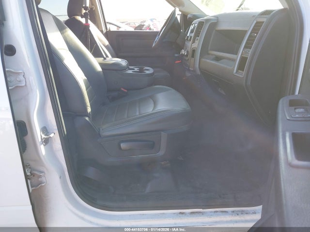 44153706 :رقم المزاد ، 1C6RR6FG3JS127116 vin ، 2018 Ram 1500 Tradesman  4x2 6'4 Box مزاد بيع