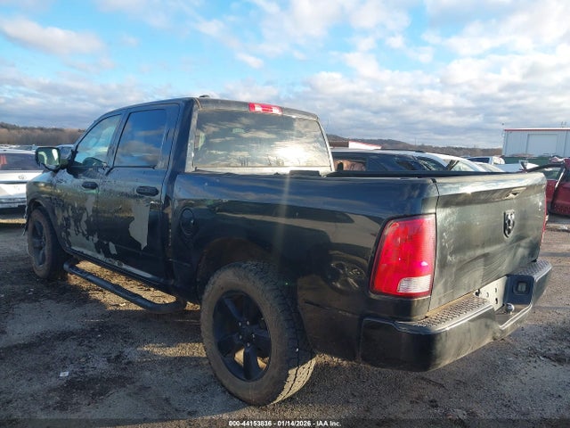 Продажа на аукционе авто 2018 Ram 1500 Express  4x2 5'7 Box, vin: 1C6RR6KT3JS295311, номер лота: 44153836