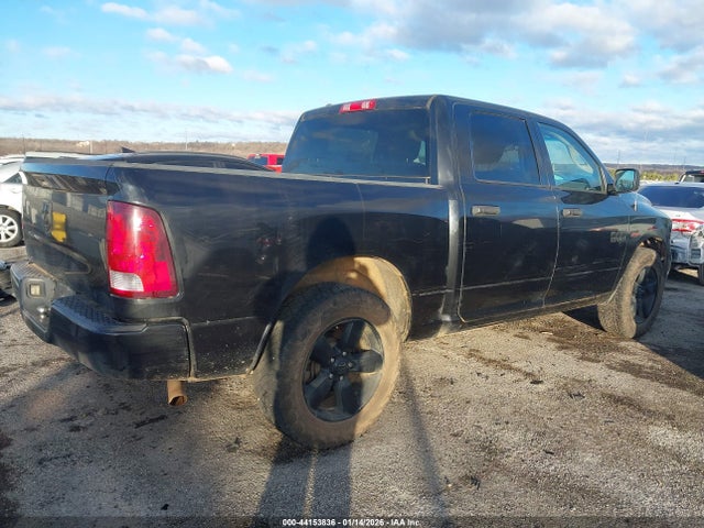 Продажа на аукционе авто 2018 Ram 1500 Express  4x2 5'7 Box, vin: 1C6RR6KT3JS295311, номер лота: 44153836