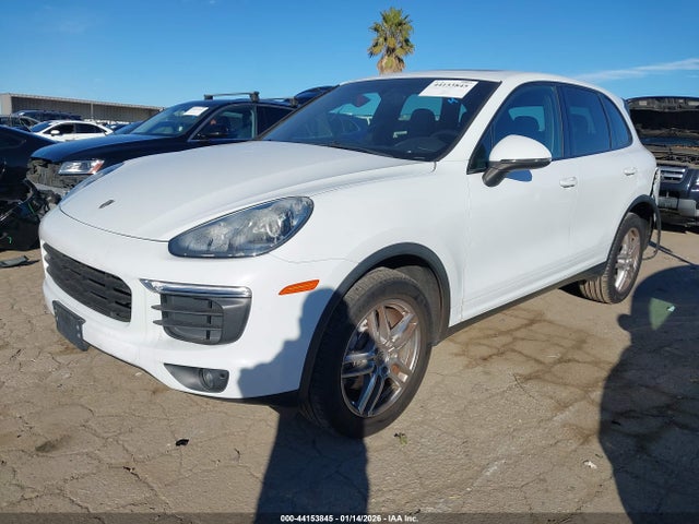 2016 PORSCHE CAYENNE WP1AA2A22GLA08217 Photo 1